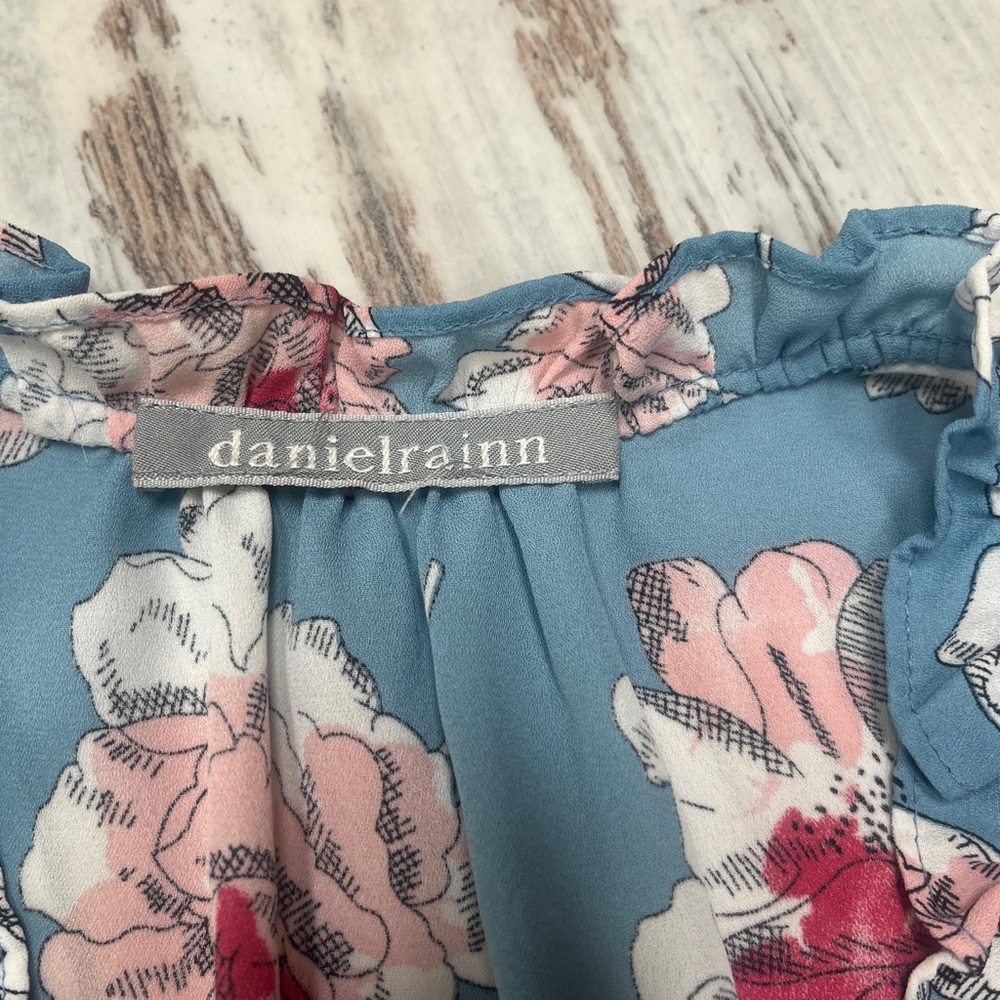 Daniel Rainn Floral Print Blouse Smocked Neckline & Ruffle Sleeves, Small - Picture 9 of 16